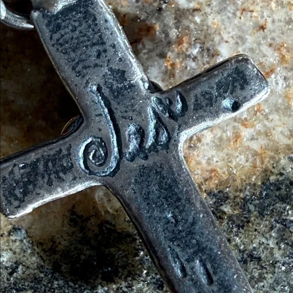 Jes MaHarry “Heart Of Faith” gold and engraved silver earrings. New with tags. - Picture 6 of 7